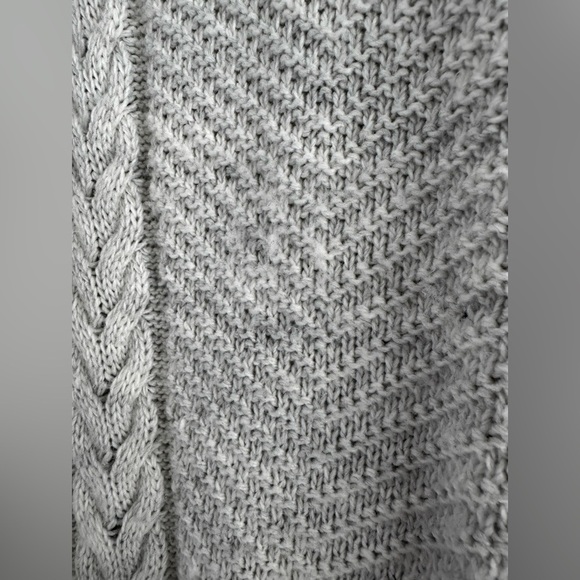 Maurices Cable Knit Cowl Sweater Tunic Grey size S NWOT - Picture 3 of 6